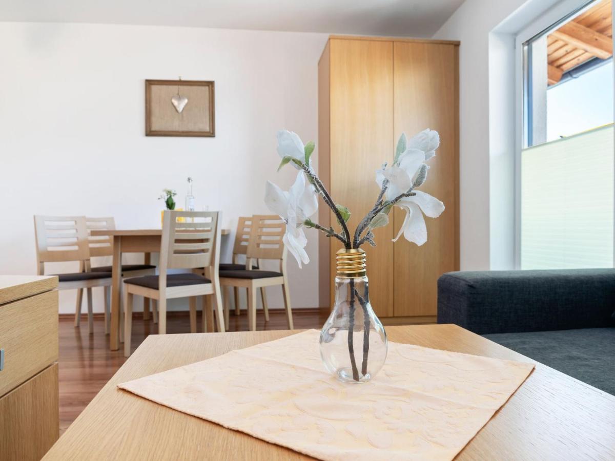 Elegant Apartment In Saalfelden With Balcony Esterno foto